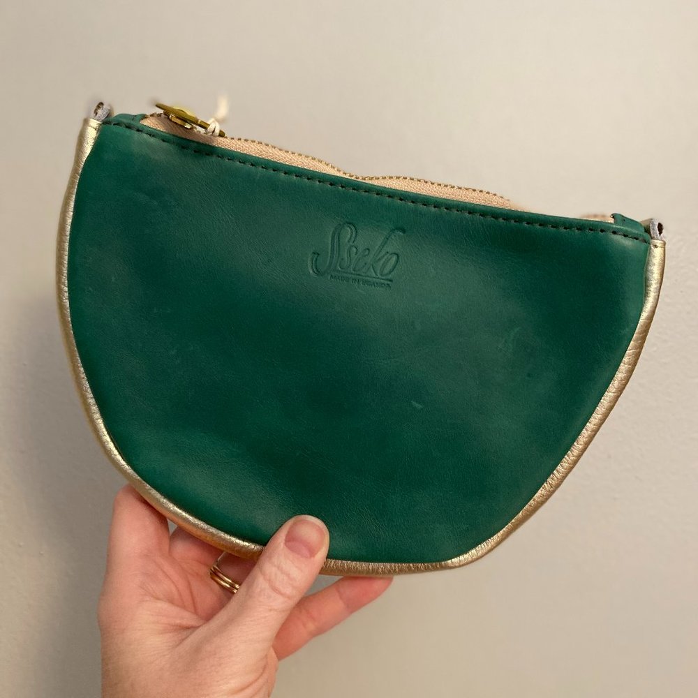 Medium Crescent Pouch in Oiled Agave and Gold